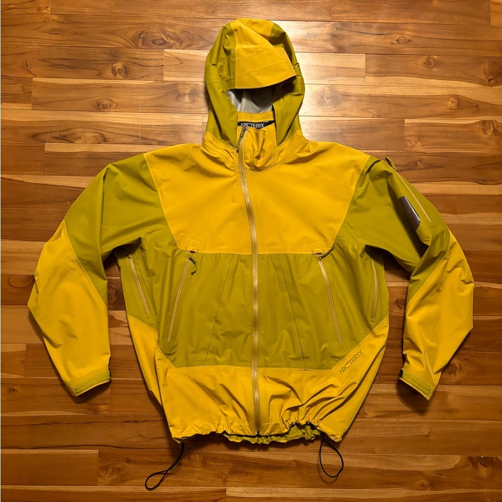 Vintage Arc’teryx Alpha Sv Gore Tex XCR Slant zip (citrus/lime) XL (super rare)